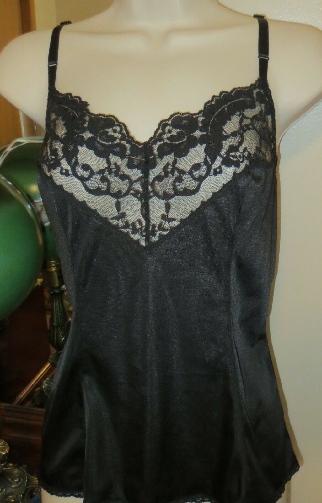 VASSAETTE BLACK LACY satiny nylon lingerie camisole slip top sz L